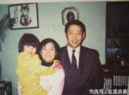 父亲是影帝,母亲是央视主播,女儿是演艺新秀,幸