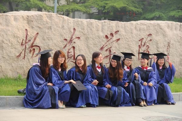 99%的学生都向往的几所高校,毕业后年薪20万