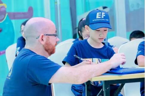 培养综合能力、锻炼核心素养英孚国际学霸营结