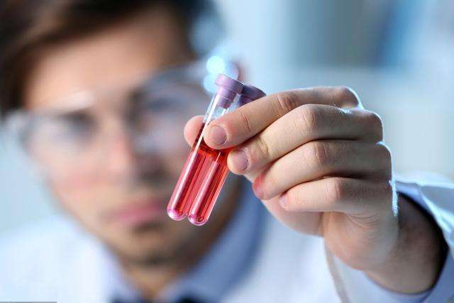 23岁男大学生腹泻查出艾滋! 室友见状慌了: 快