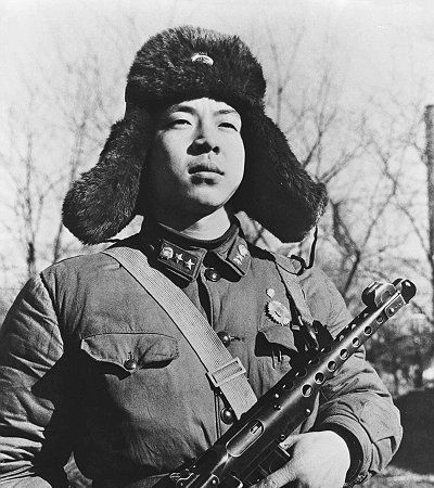 堂兄讲雷锋少年故事:积极参加活动被称"浮鱼头"