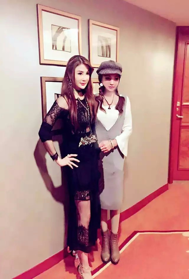 容舒参演电影《我的功夫姐姐》现场花絮曝光