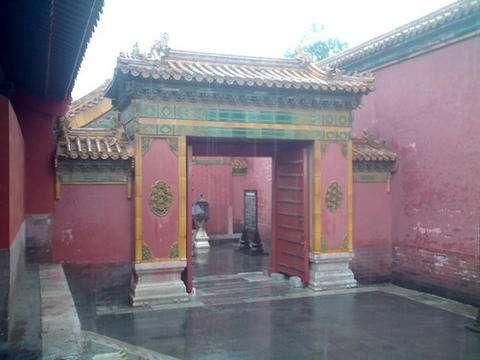 1992故宫惊现宫女的灵异事件,真的是因为怨气