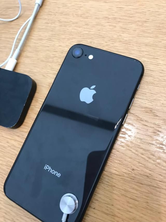 这个时候买苹果8好还是买苹果7 plus好?