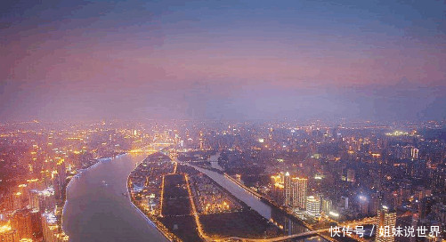 越南人游中国后再回越南老家,坦言说自己就像