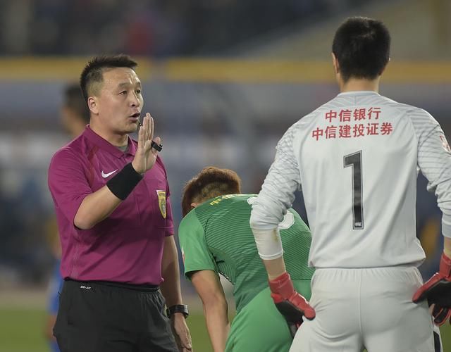 中国足球裁判工资表,中超裁判单场6000元