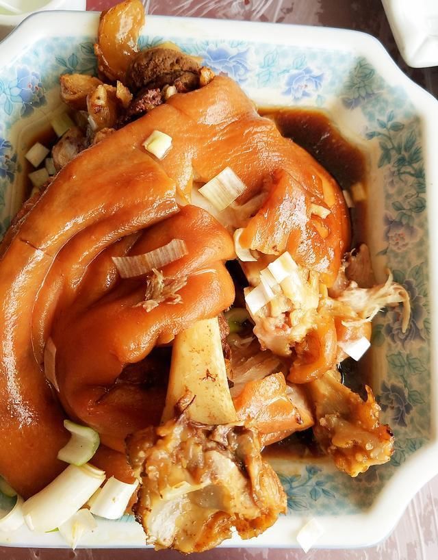 山东临沂农村满月酒的酒席,与你们的差别大吗