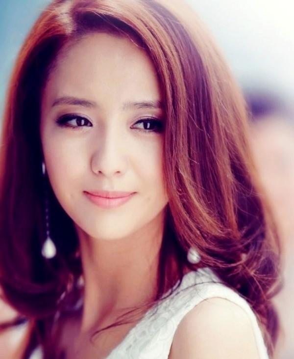 陈思彤被爆和佟亚丽各自玩各自的,网友:难道要