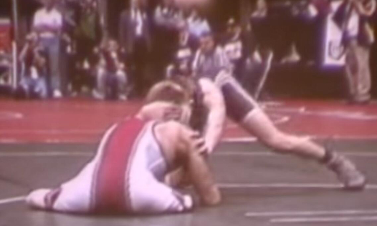 没有腿和胳膊却依然站在了人生巅峰，试问还有什么困难可以击倒他。