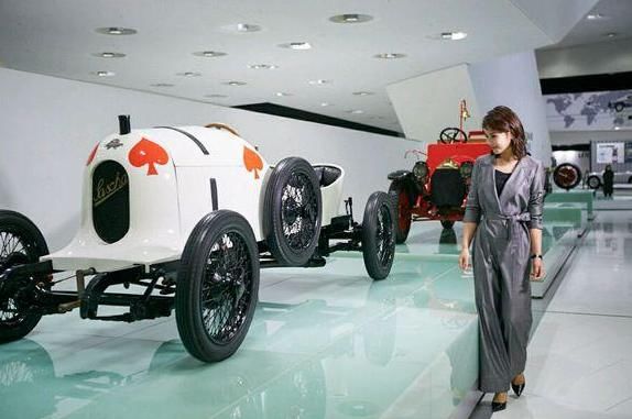 刘涛身价一夜暴涨,远赴德国揽获保时捷代言人