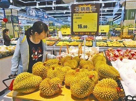 女人痛经怎么办?多吃这3种水果,暖宫排毒,缓解