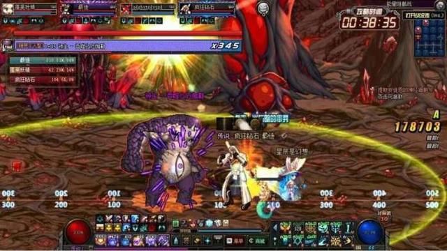 DNF:神装奶爸伪装成难民打团,53级荣誉死在黑