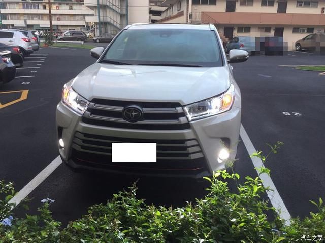 街头实拍2018款丰田汉兰达,比大众途昂还霸气