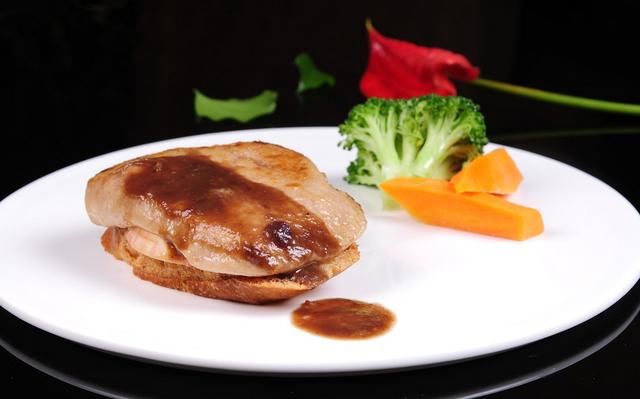 品尝世界三大顶级美食:鹅肝、松露、鱼子酱,你