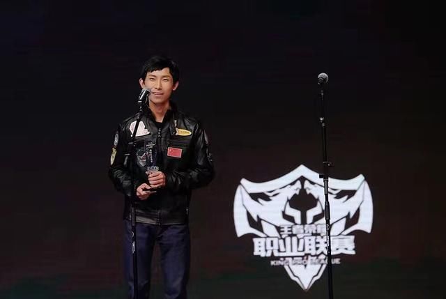 玩家起名梦之泪伤,一局游戏下来却是梦泪被黑