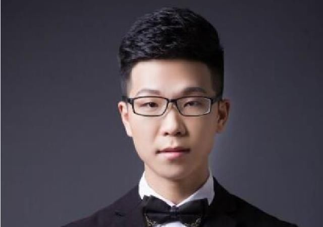 LOL:斗鱼余小C发16字微博晒了一张图,网友:这