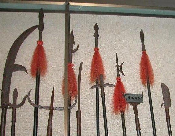 评估梁山中程攻击战斗力,张清的飞石与花荣的箭,到底谁更牛叉?