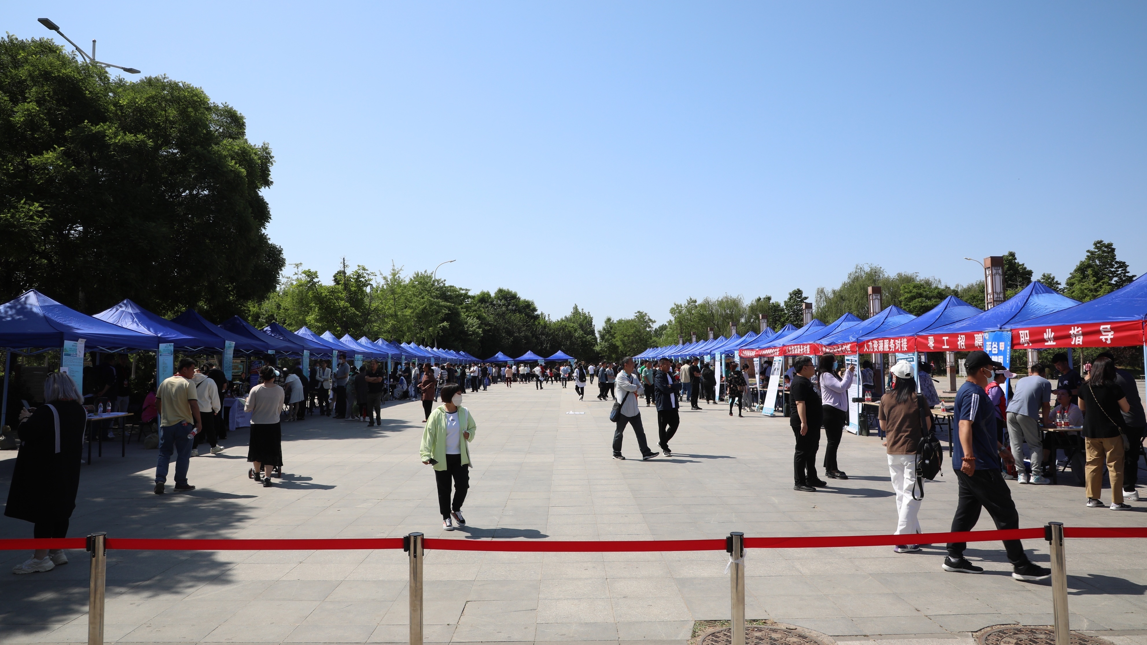 京津冀三地联动走入平谷马坊镇举办专场招聘会 提供就业岗位近千个北京时间 