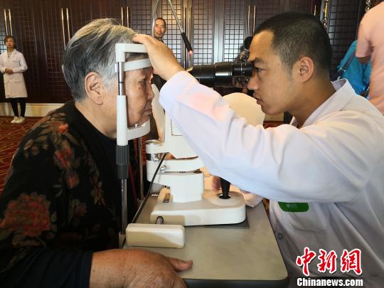 银川为1350名贫困患者开展零费用白内障手术