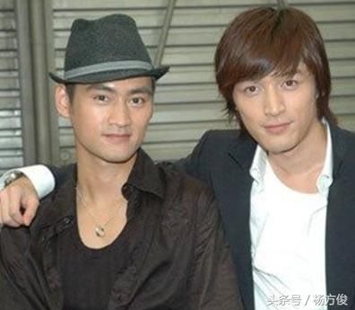 袁弘爆料:大学时期胡歌喝醉酒,被4个女生围堵