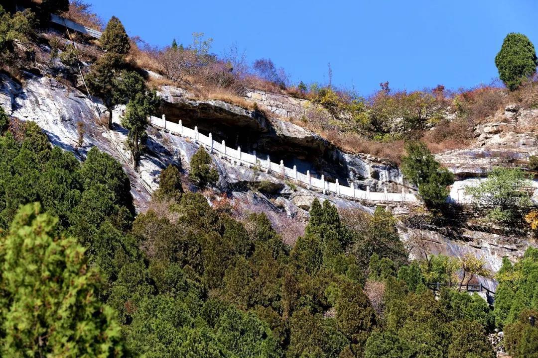 感恩有您最美白衣天使云居寺石经山于2020年对全国医护工作者免费开放