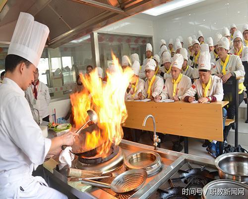 酒店厨师学徒每天要做什么工作?