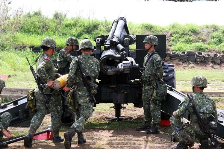 台军在南沙太平岛(资料图)