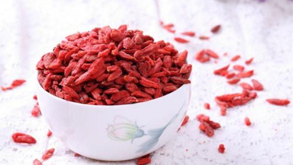 男人这样吃枸杞,牛鞭鹿茸自愧不如,七天让你老