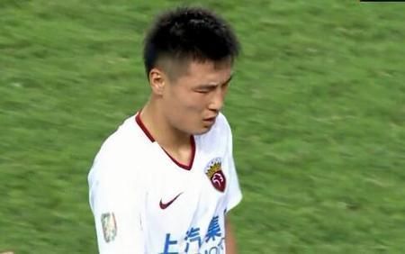 意洗牌?恒大两主将累积4黄牌,战申花自动停赛