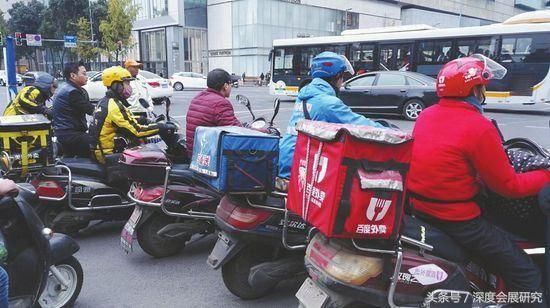 苏州外卖配送车持证上岗 统一安装外卖专用识