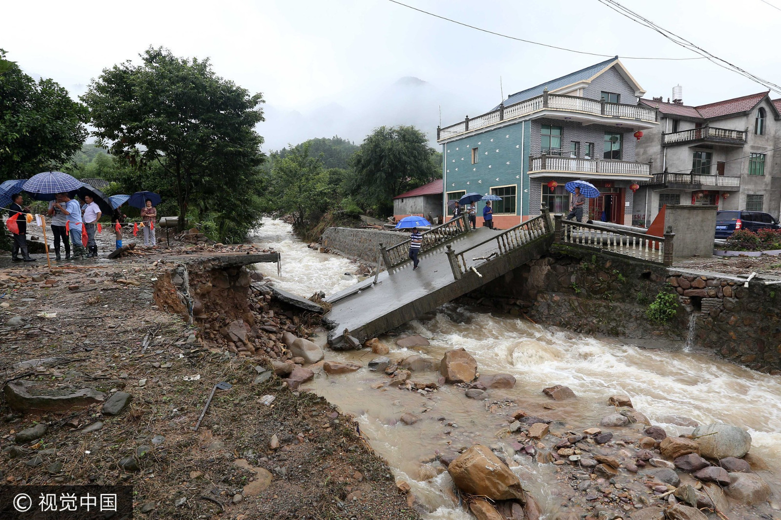 2017年7月1日,江西省武宁县再次遭受暴雨袭击,山洪暴发,河水泛滥
