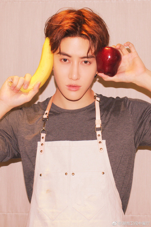 《中餐厅》官博与mike互动信息量太大 网友猜测mike或助攻黄晓明