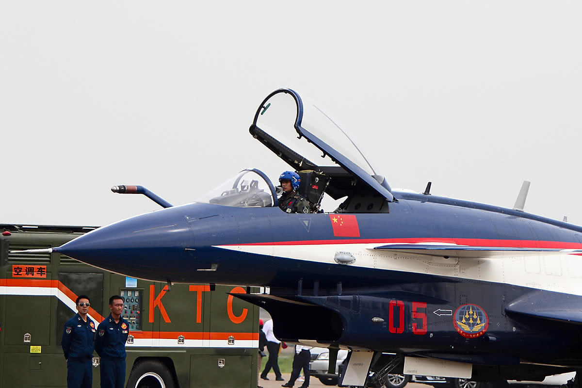 中国空军隐藏多少实力?美军:至少1700架战机