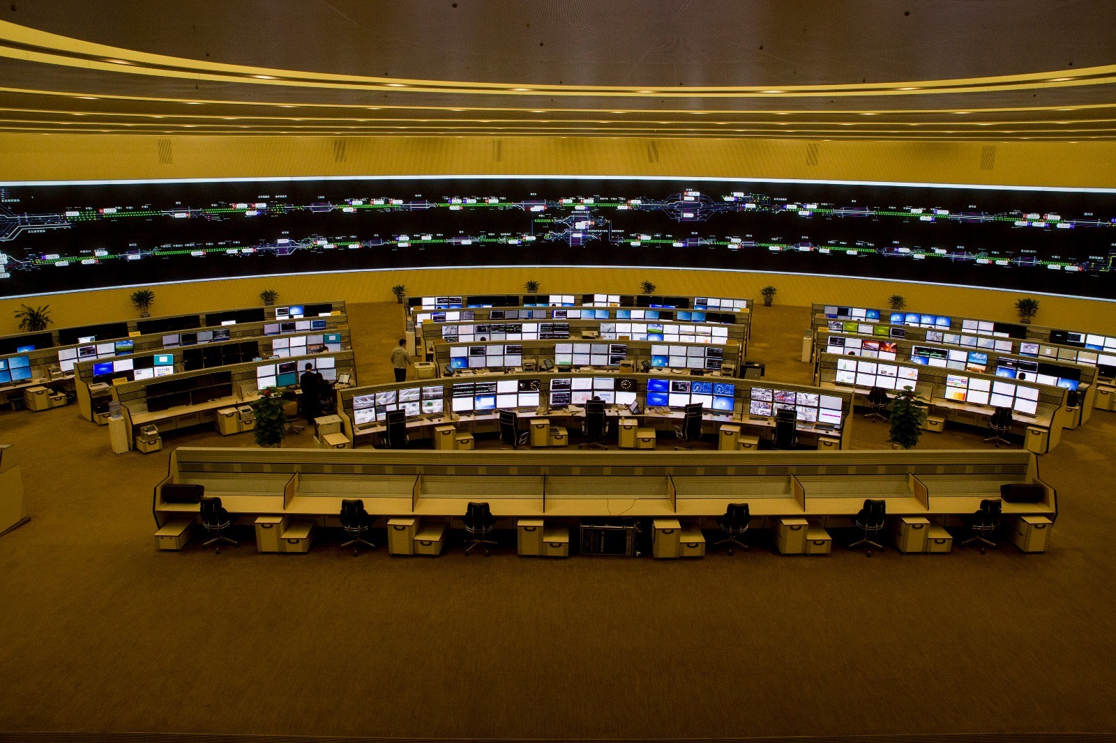 厉害了我的高铁!纯国产"大脑"世界领先