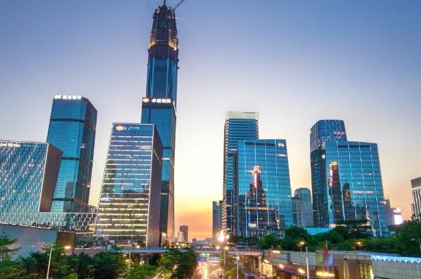 韩国美女瞧不起中国小伙,结果刚到深圳,就被彻