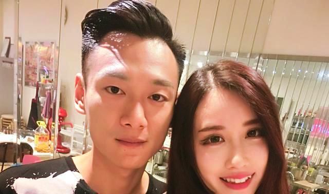 洋气黄虎牙首撞!跟车五菱宏光遭遇追尾!网友:节