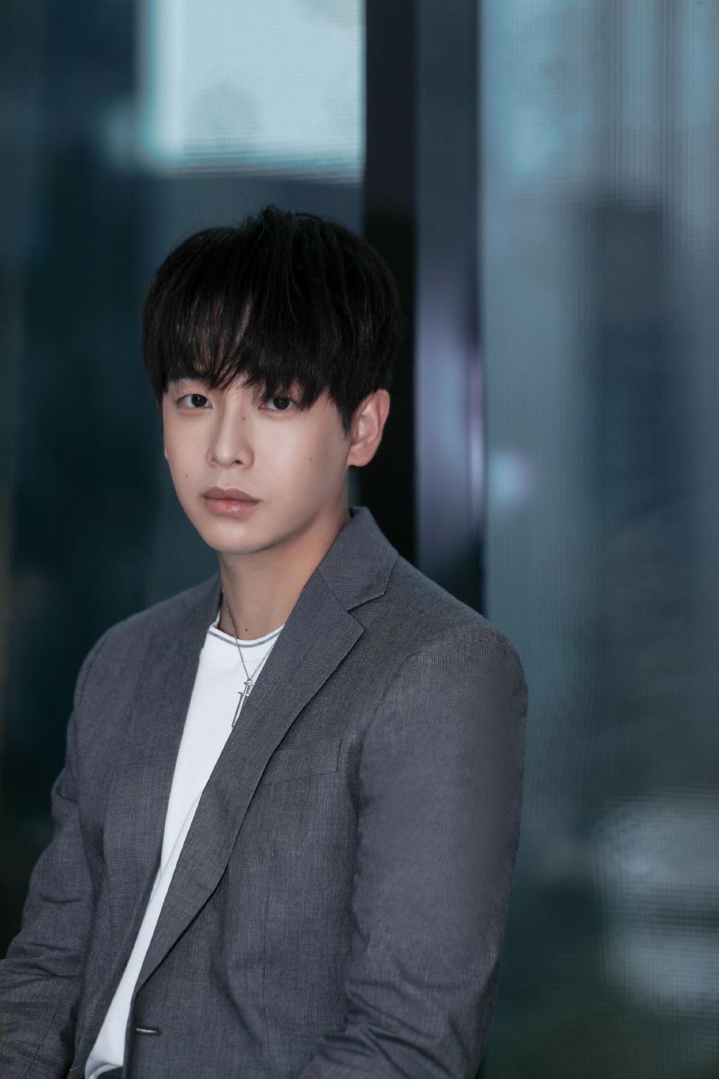 彭昱畅与《小小的愿望》片方解约 将自费路演(图2) 彭昱畅与《小小的愿望》片方解约 将自费路演(图2)