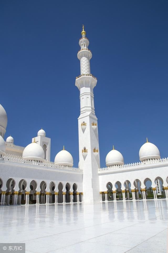 广州市内司后街小东营,有清真寺一座,为明朝四卫回营之故址.