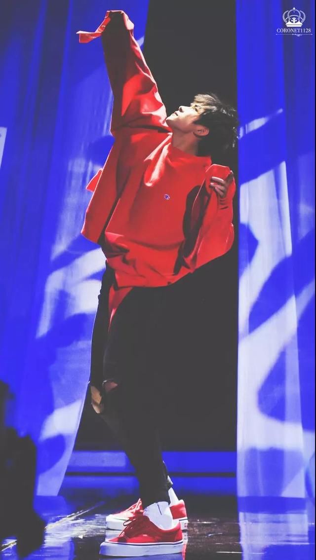 神的孩子在跳舞,易烊千玺2017年10支舞蹈solo