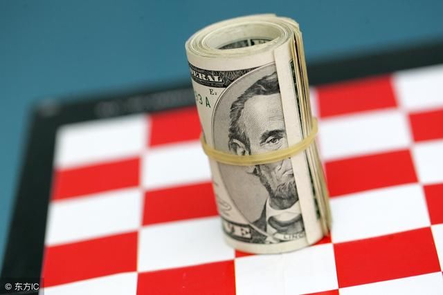 抛售美债是什么意思?各国都在抛售美债,是谁在