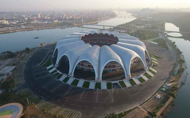 中国鸟巢能容纳9.1万人,那你知道世界最大的能