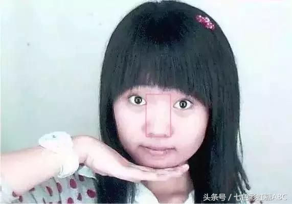 冯提莫与阿冷出道前后照片对比,阿冷脸型改变