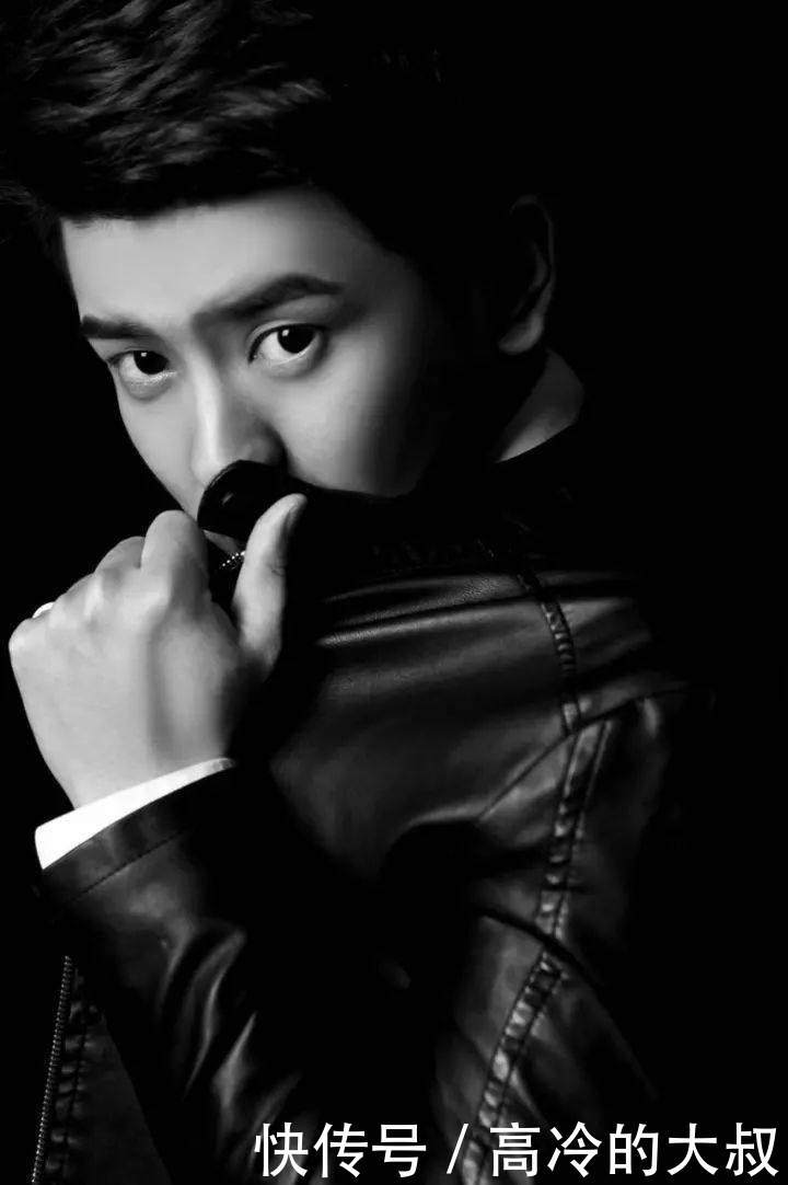 外站人气大主播签约阿哲公会,喊话阿哲要报恩