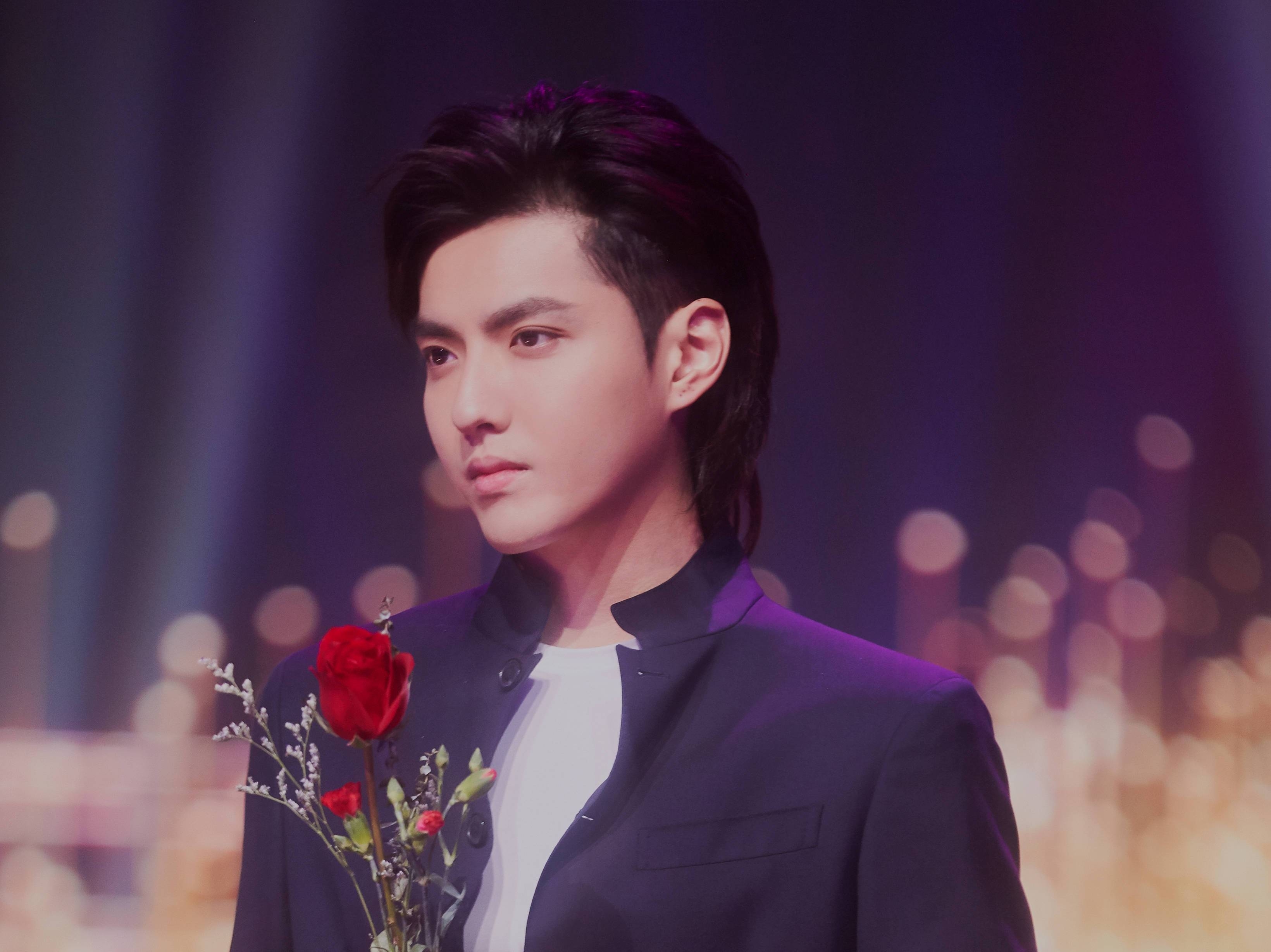 吴亦凡巡回演唱会官宣,南京北京重庆三地开唱