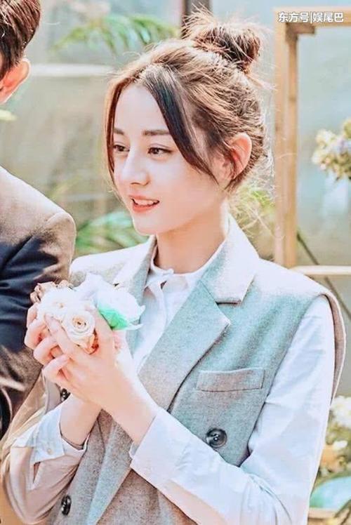 《一千零一夜》迪丽热巴的十五套造型,图3最萌