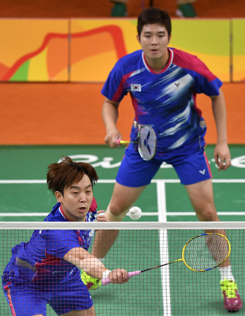 图为韩国组合金基正/金沙朗