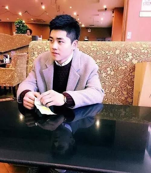 真男班长王金武晒近照,退役后帅过刘昊然,但他