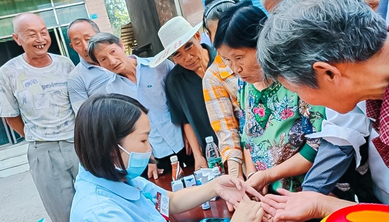 发挥中医力量 守护百姓健康