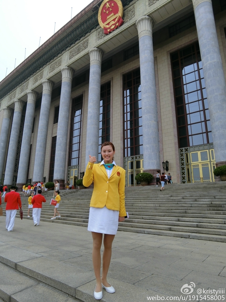 刘湘做为中国游泳队的颜值担当，一直被众多粉丝称为“女神”“美人鱼”，今年做为中国奥运代表团的一员，刘湘随泳队远赴里约参赛，到达巴西之后刘湘时常在自己的个人社交平台上与粉丝分享自己的生活，今日晒出自己的训练照，一双颀长美腿让人羡慕不已，粉丝惊呼，女神就是女神，连训练都这么美！！（资料图）