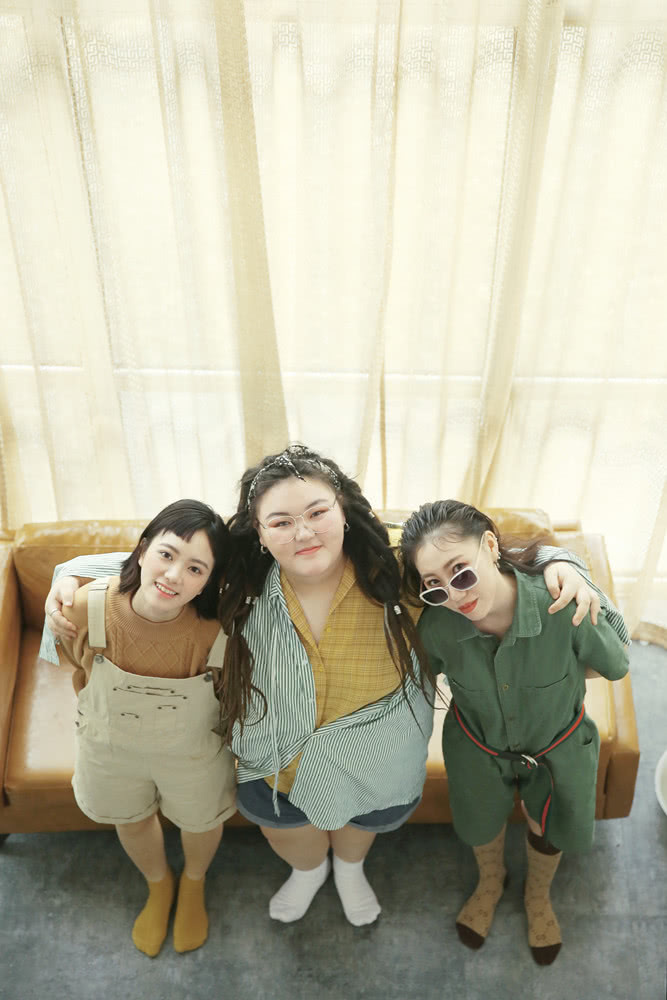 作品全网数十亿点击 1022成现象级女声组合